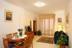 Sorrento accommodation - The living-room of Mamma apartment