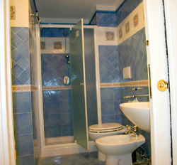 Sorrento Bed and Breakfast - Il bagno dell'appartamento Marina Grande