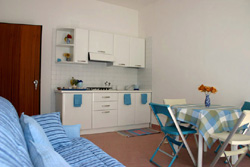 Holidays in Sorrento - Holidays apartment: The living-room with kitchen-corner