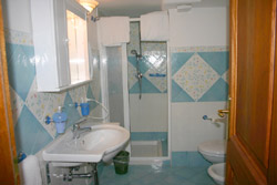Positano Bed and Breakfast - Holidays apartment: The bathroom Concetta apartment