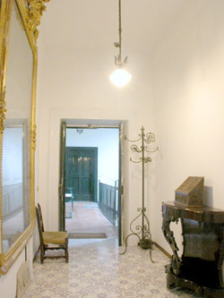 Sorrento Italy Apartment - Holidays apartment: entrance of Emilia apartment
