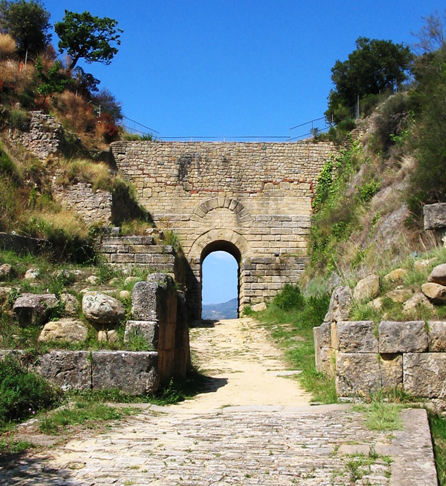 Porta Rosa, simbolo degli scavi di Velia