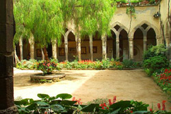 Sorrento walking tour - The cloister of San Francesco